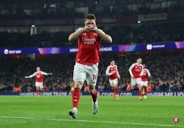 为什么主审会在比赛中更换三到四次记分卡